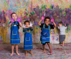 Family art workshop at Artnest Studio