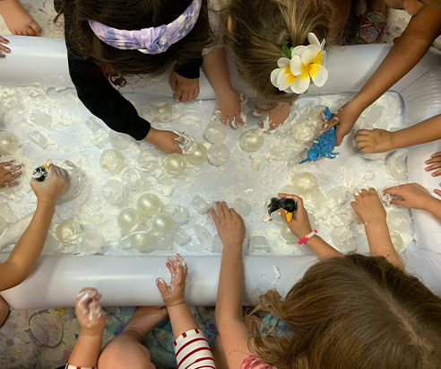 Children painting in Artnest Studio class
